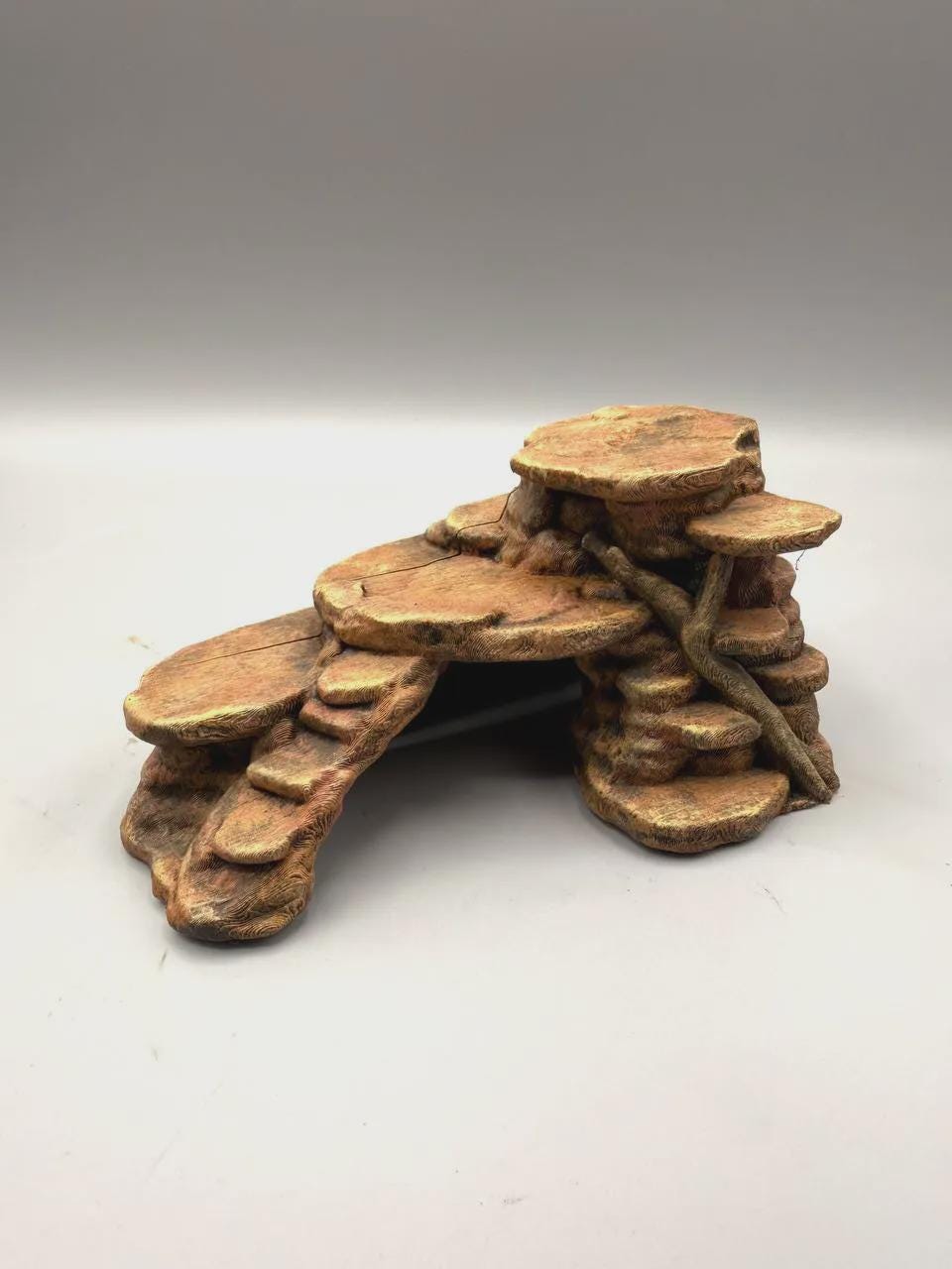 Sandstone Cave Hide Terrarium Decor, 3D Printed Desert Rock Hideout for Bearded Dragon Gecko Tarantula, PLA Dry / PETG Humid Vivarium