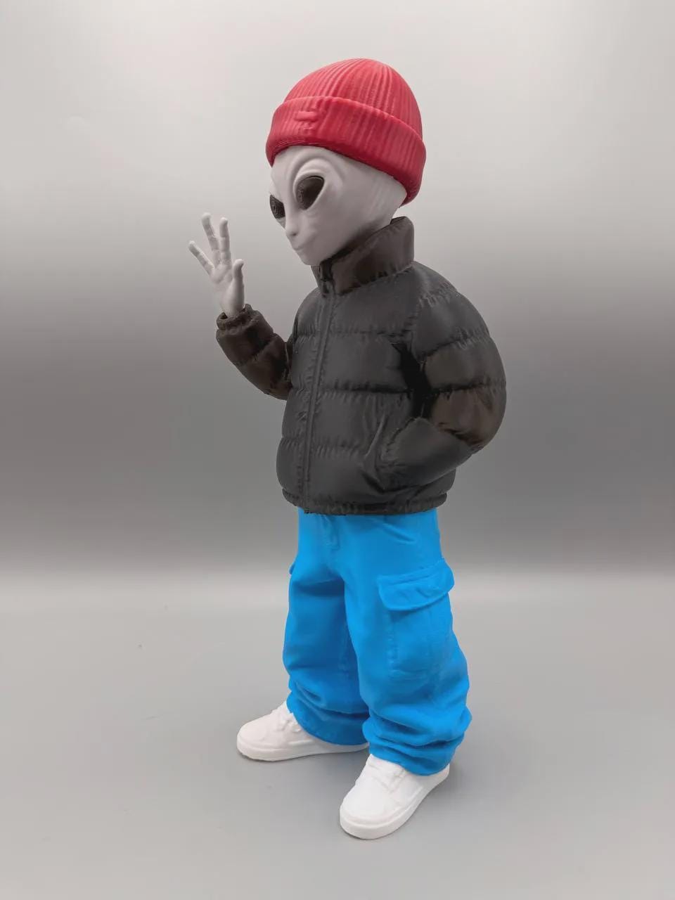 Gray Alien Figurine 3D Printed, Urban Streetwear Alien Desk Decor, Sci-Fi Shelf Collectible