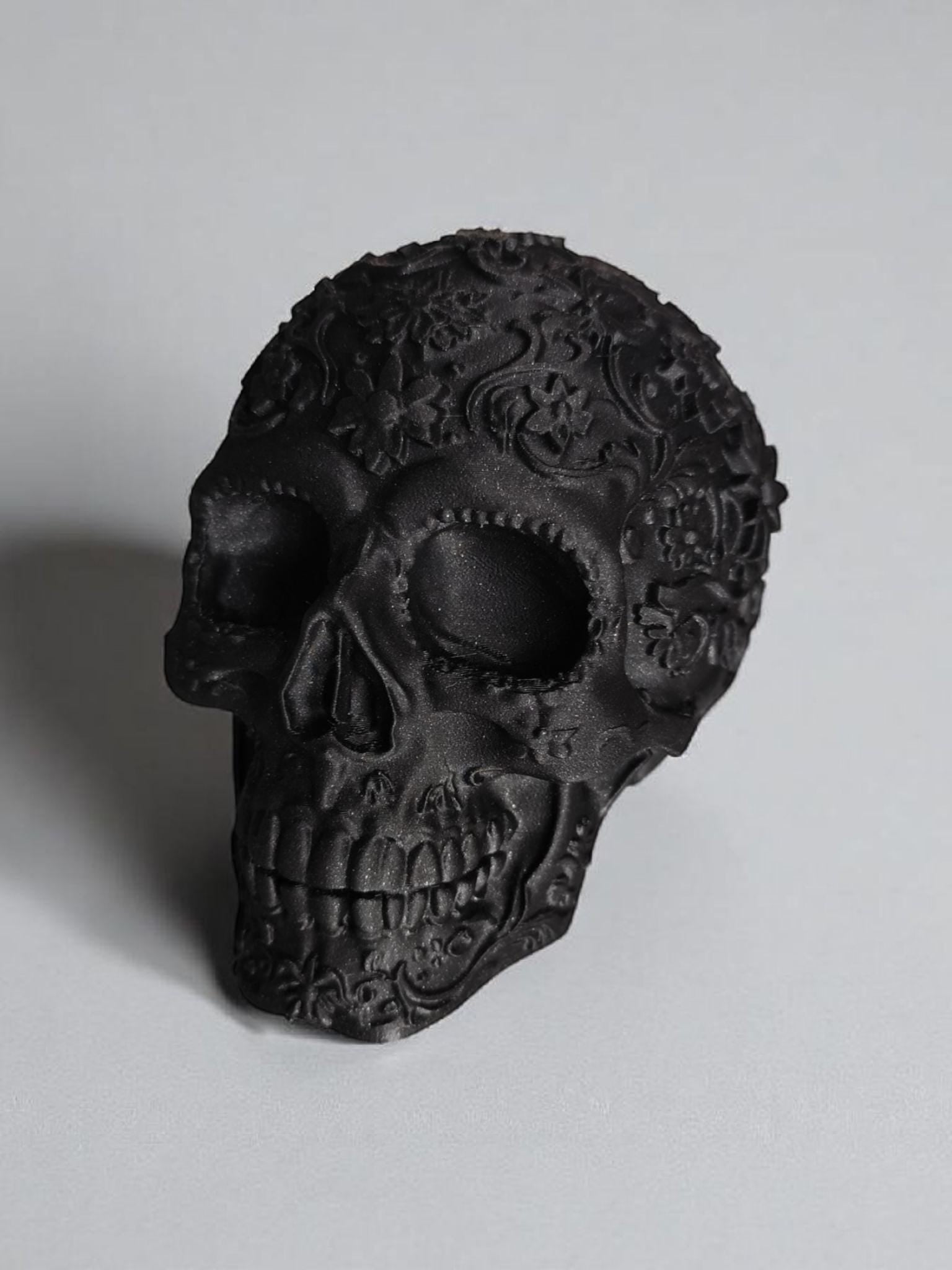 Mexican Ornament Skull, 3D Printed Day of the Dead Decor, Ornate Sugar Skull Sculpture, Dia de Los Muertos Halloween Display Piece