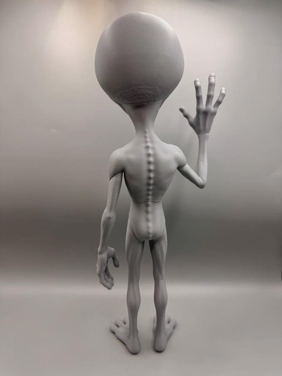Gray Alien Figurine, 3D Printed Sci-Fi Desk Decor, Classic UFO Extraterrestrial Statue Collectible Gift