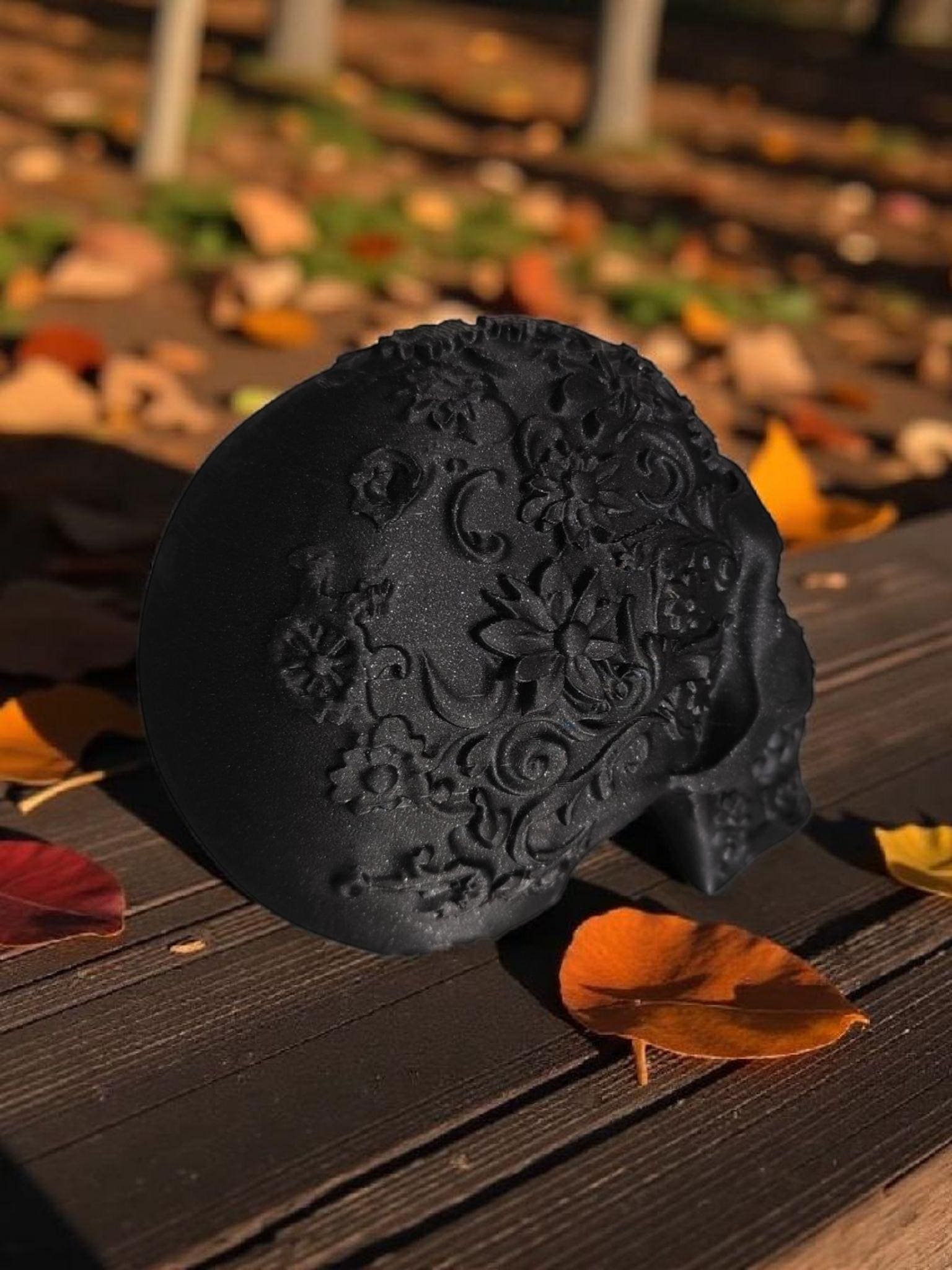 Mexican Ornament Skull, 3D Printed Day of the Dead Decor, Ornate Sugar Skull Sculpture, Dia de Los Muertos Halloween Display Piece