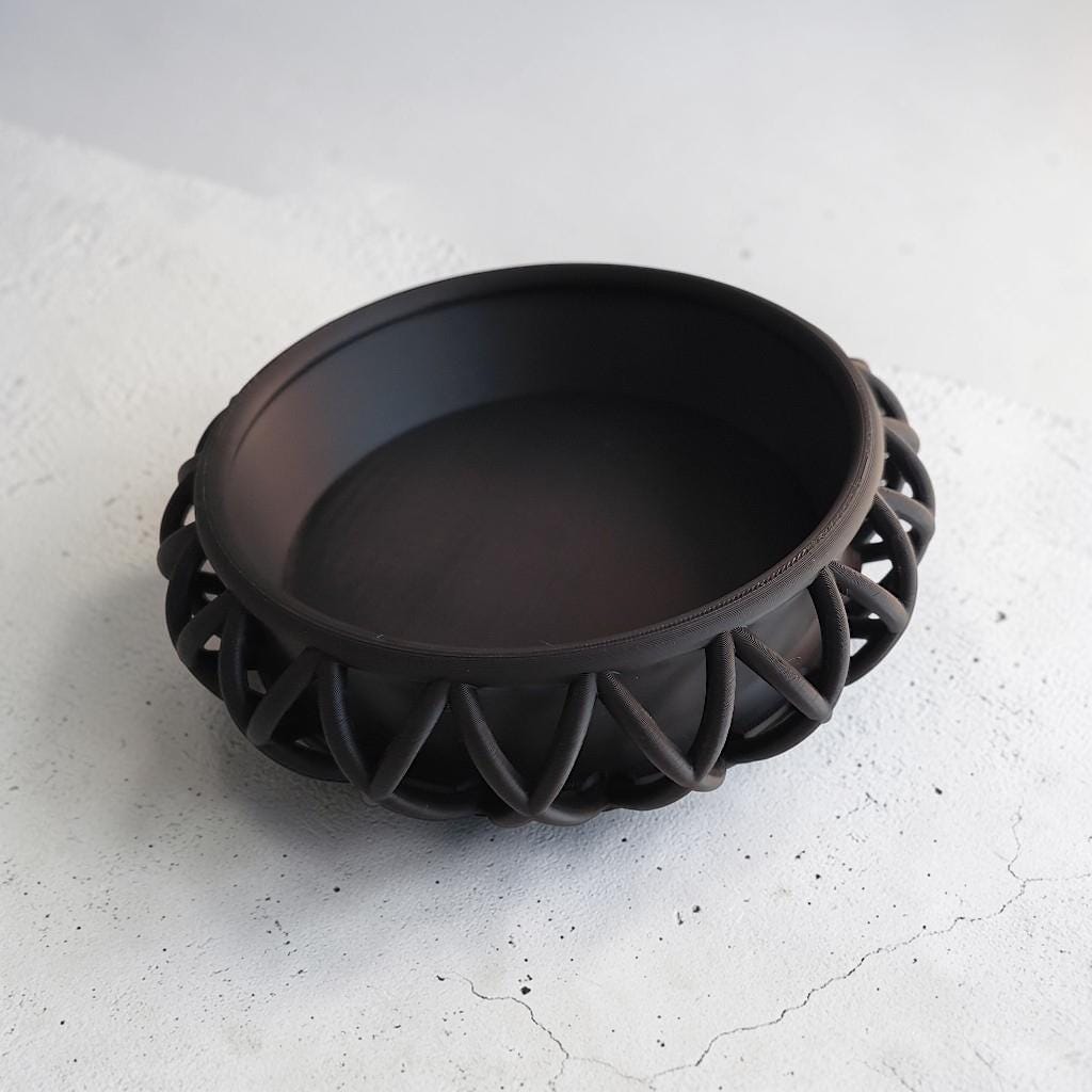 Minimalist Customizable Keytray - 3D Printed Woven Basket Style Entryway Valet Tray, Modern Desk Organizer, Key and Fob Holder Bowl