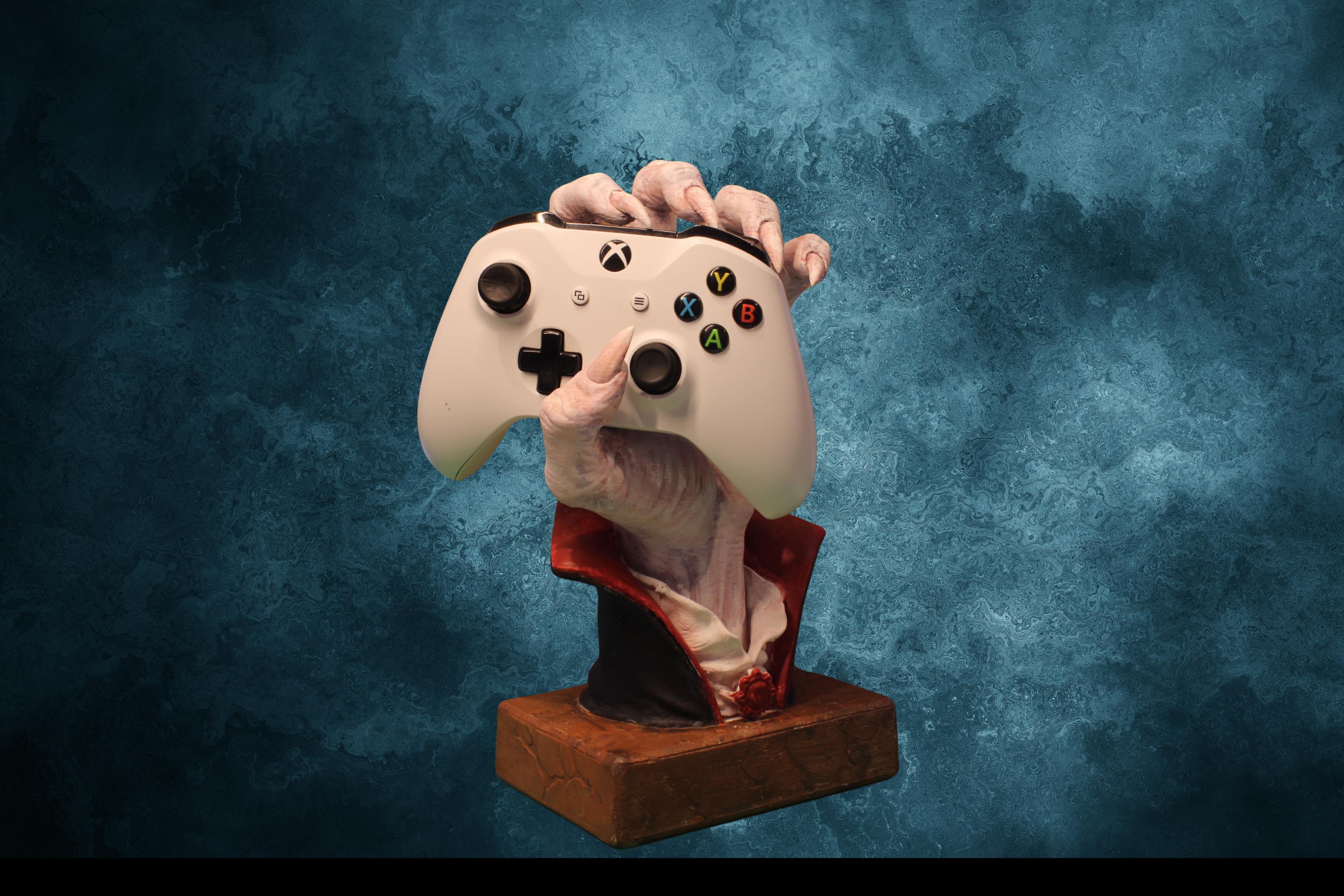 Vampire Hand Controller & Headphone Stand