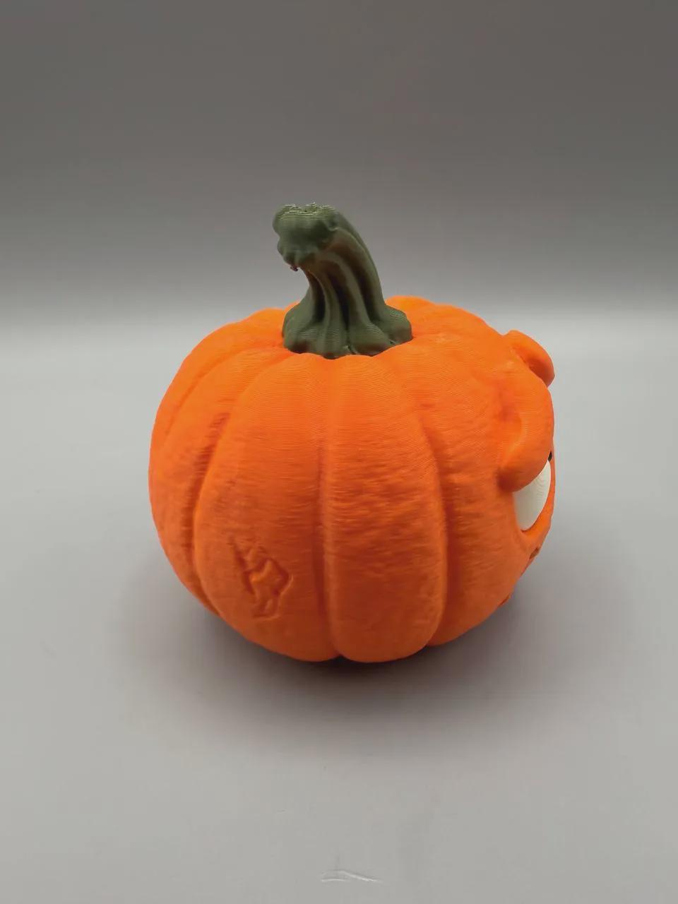 Scared Pumpkin Figurine, Funny 3D Printed Halloween Decor, LED Tealight Holder Collectible